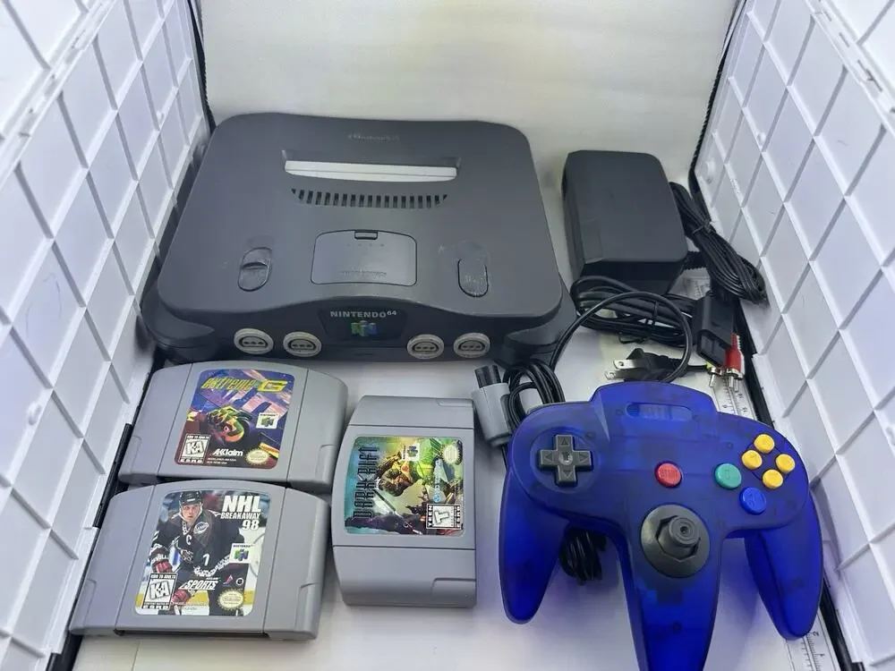 Nintendo 64 N64 Console Bundle w Controller Power Supply AV Cord 3 Games Retro